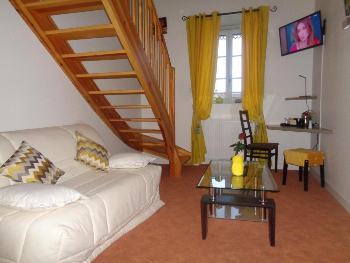 Logis La Croisee Des Chemins Cayres Extérieur photo